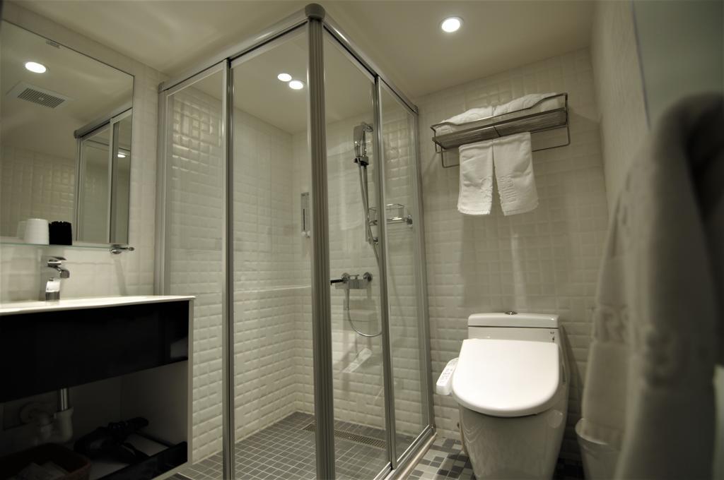 Ours Inn Taipei Extérieur photo