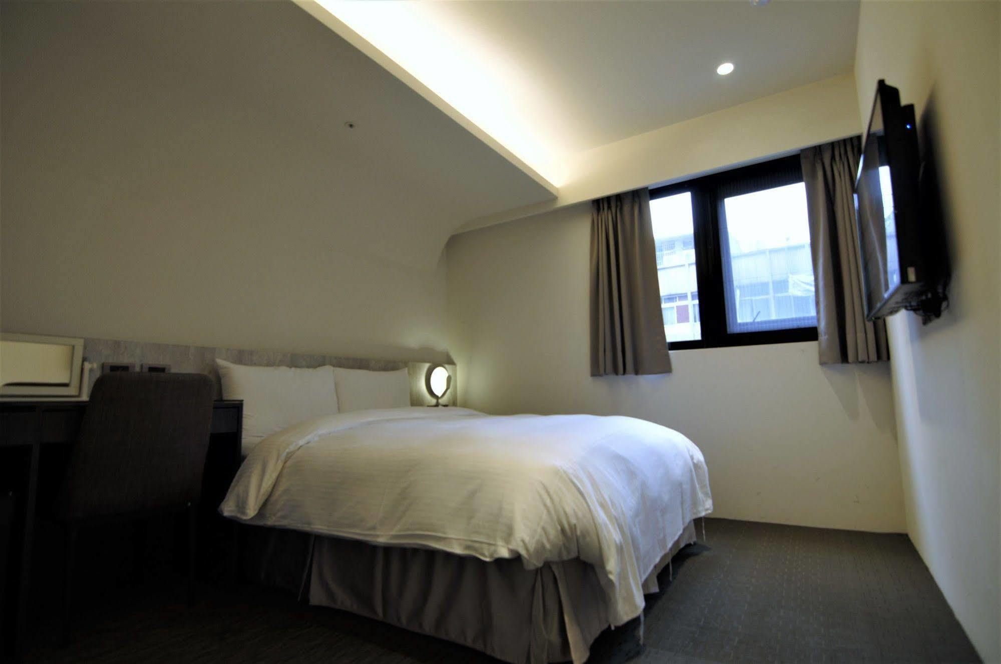 Ours Inn Taipei Extérieur photo
