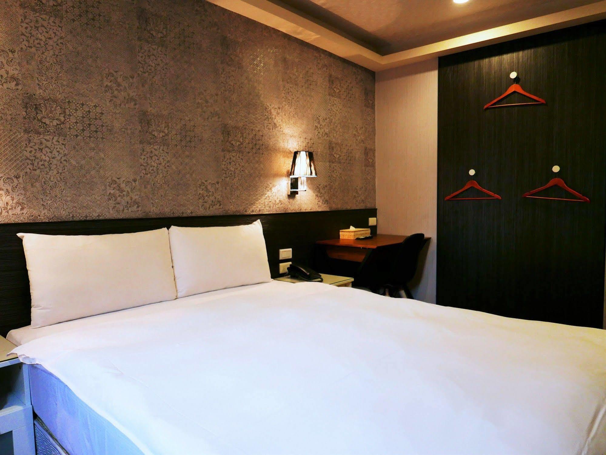 Ours Inn Taipei Extérieur photo